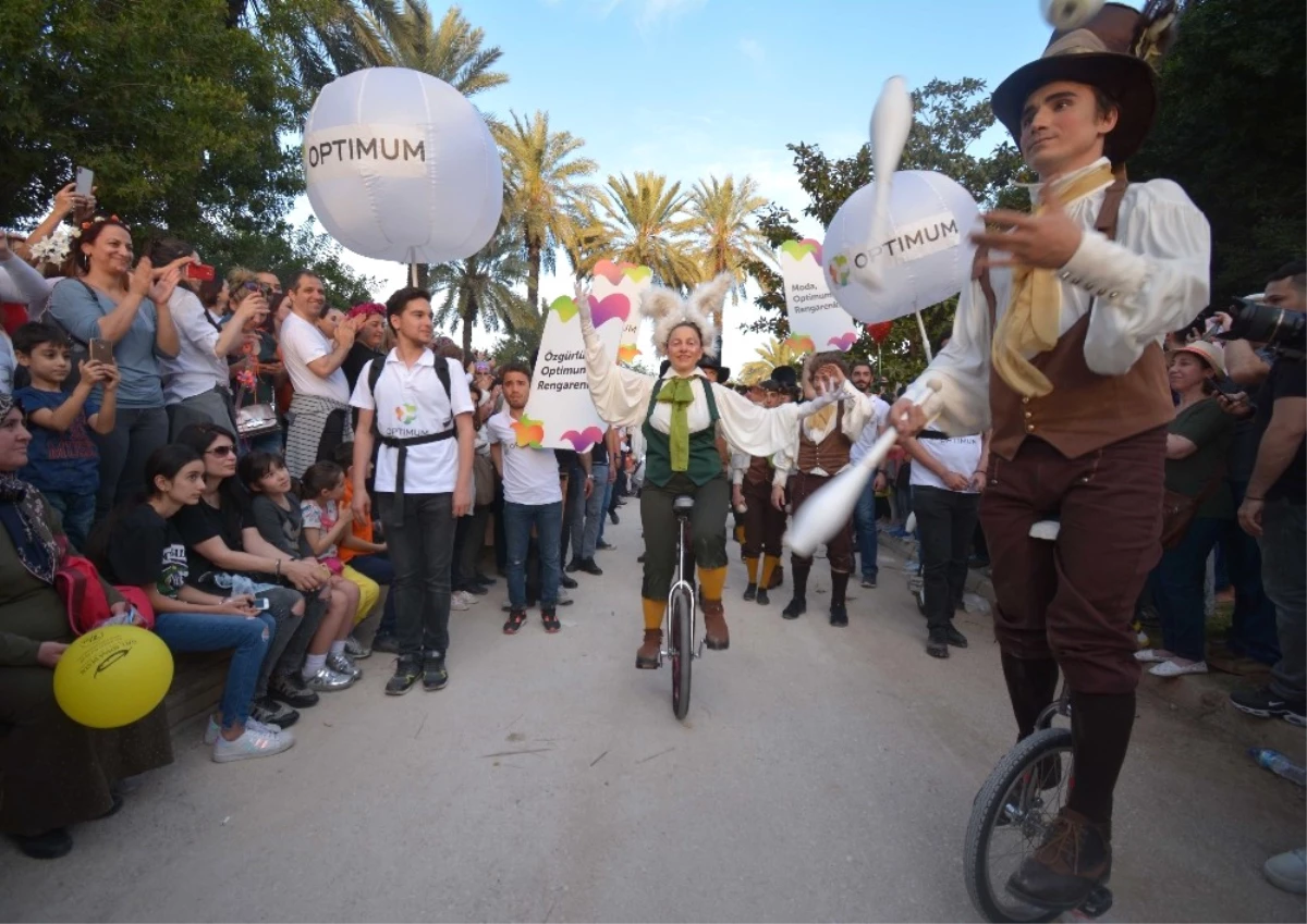 Portakal Çiçeği Karnavalı "Tea Party" ile Renklendi