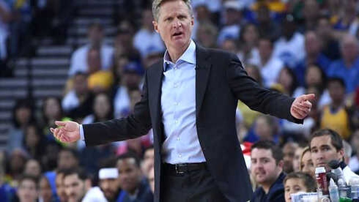 Steve Kerr\'ün Sabrı Taştı: "Acınası Bir Performans"