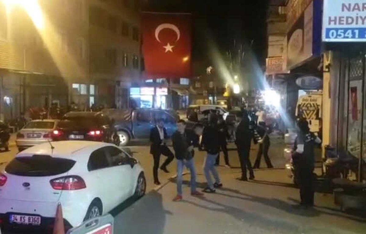 Sultanbeyli\'de Asker Uğurlamasında Silah Sesleri Korku Dolu Anlar Yaşattı