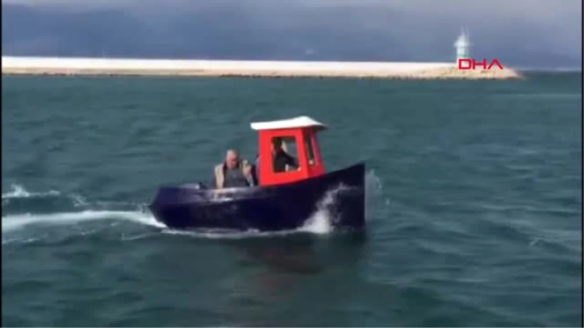 Balıkesir Oyuncu ve Sunucu Alp Kırşan İçin Mini Tugboat Üretiyor