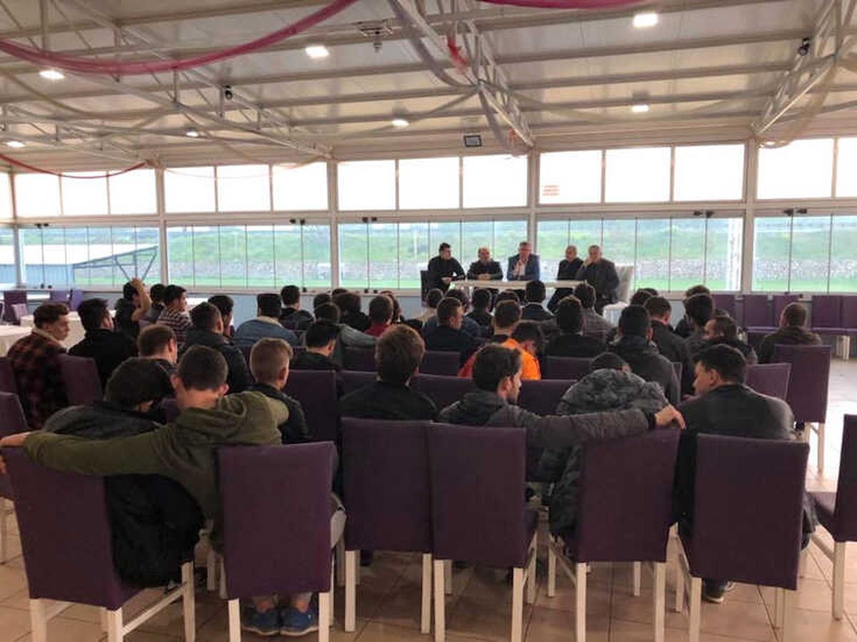Başkan Duymuş Ak Gençlerle Bir Araya Geldi
