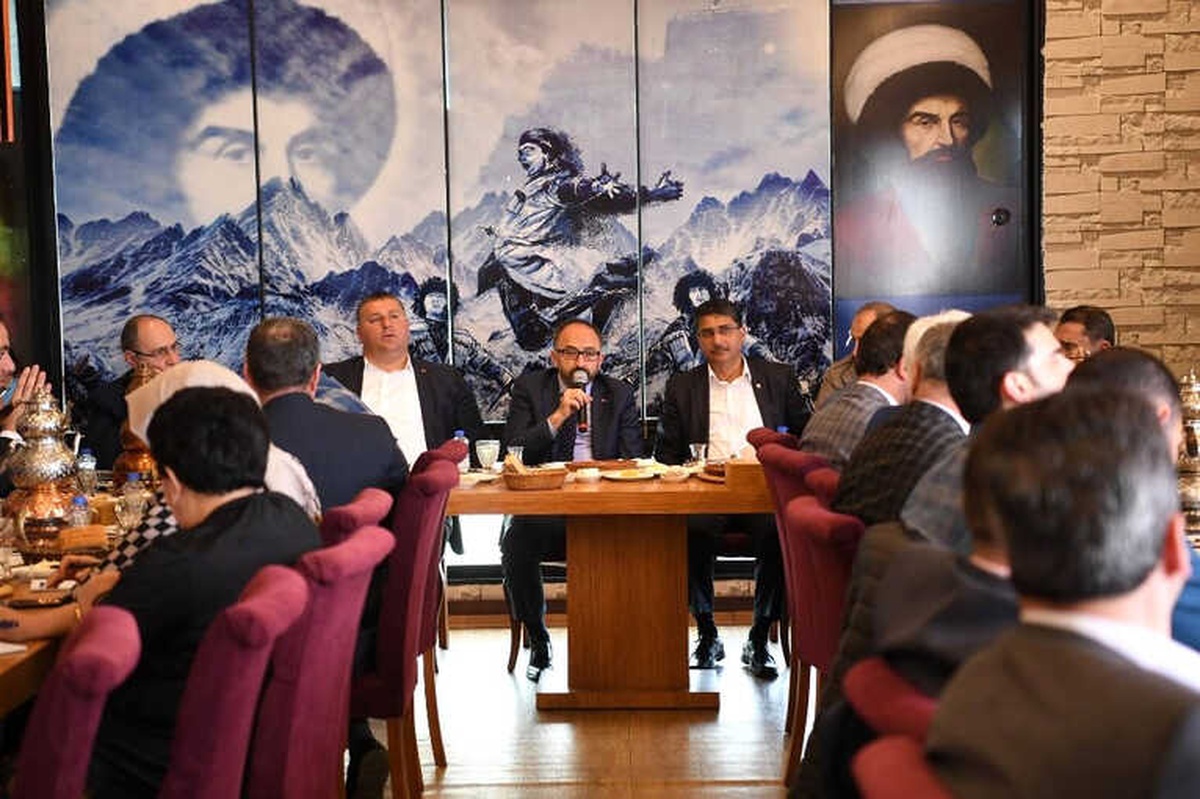 Başkan Üzülmez: "Merkezi Kartepe\'ye Getiriyoruz"