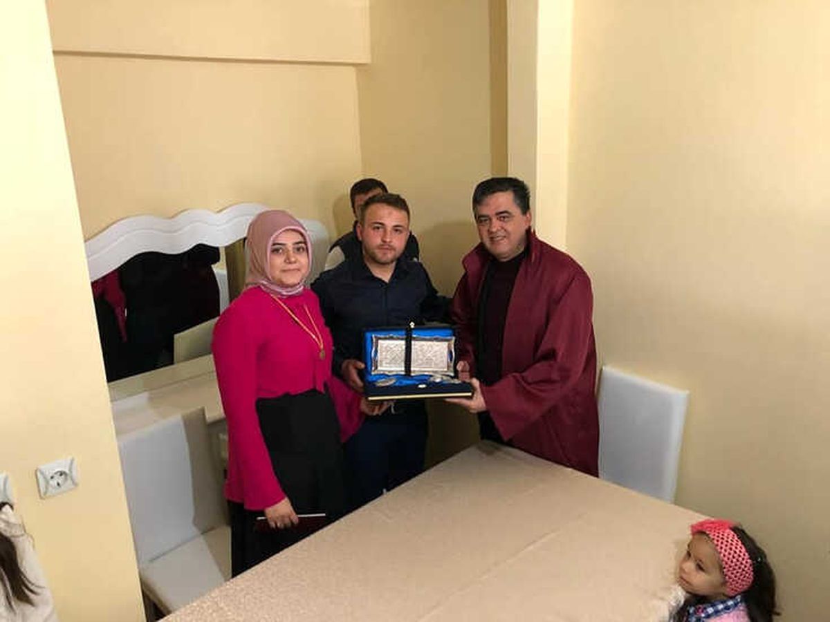 Başkan Yalçın, Genç Çiftin Nikahını Kıydı