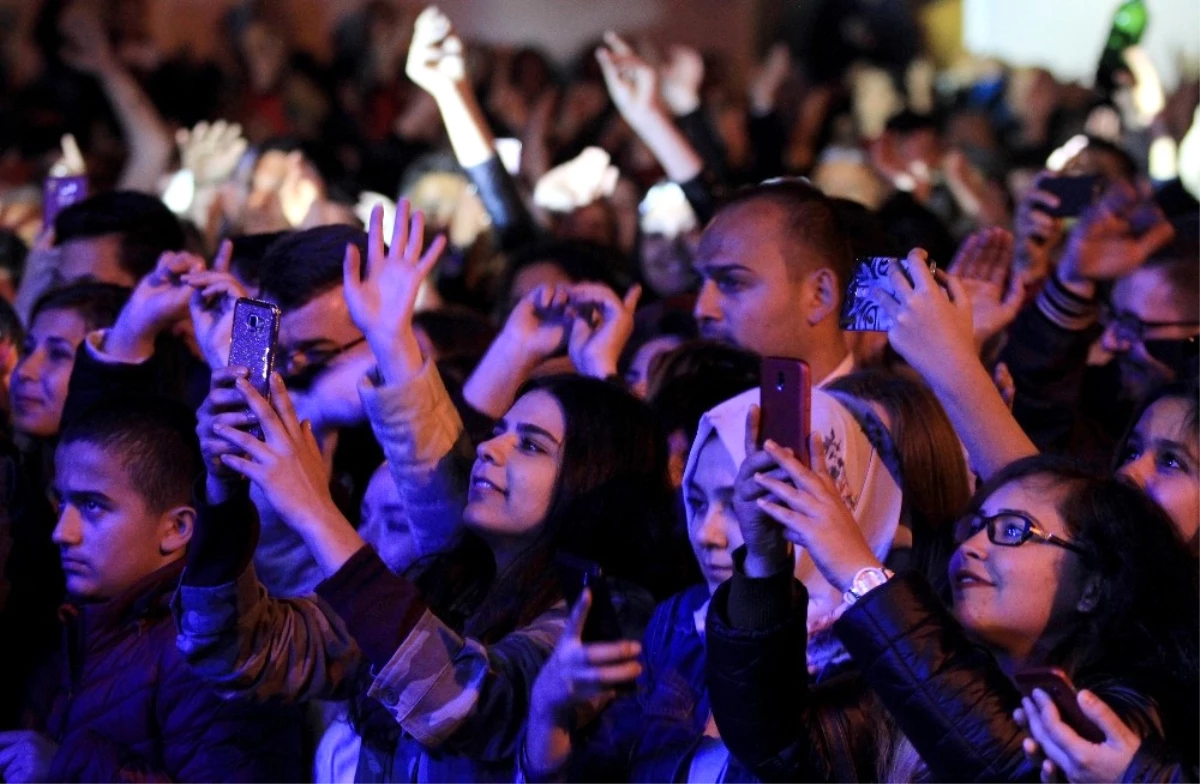 Dastar ve Kuzugöbeği Festivali\'nde Koray Avcı Rüzgarı