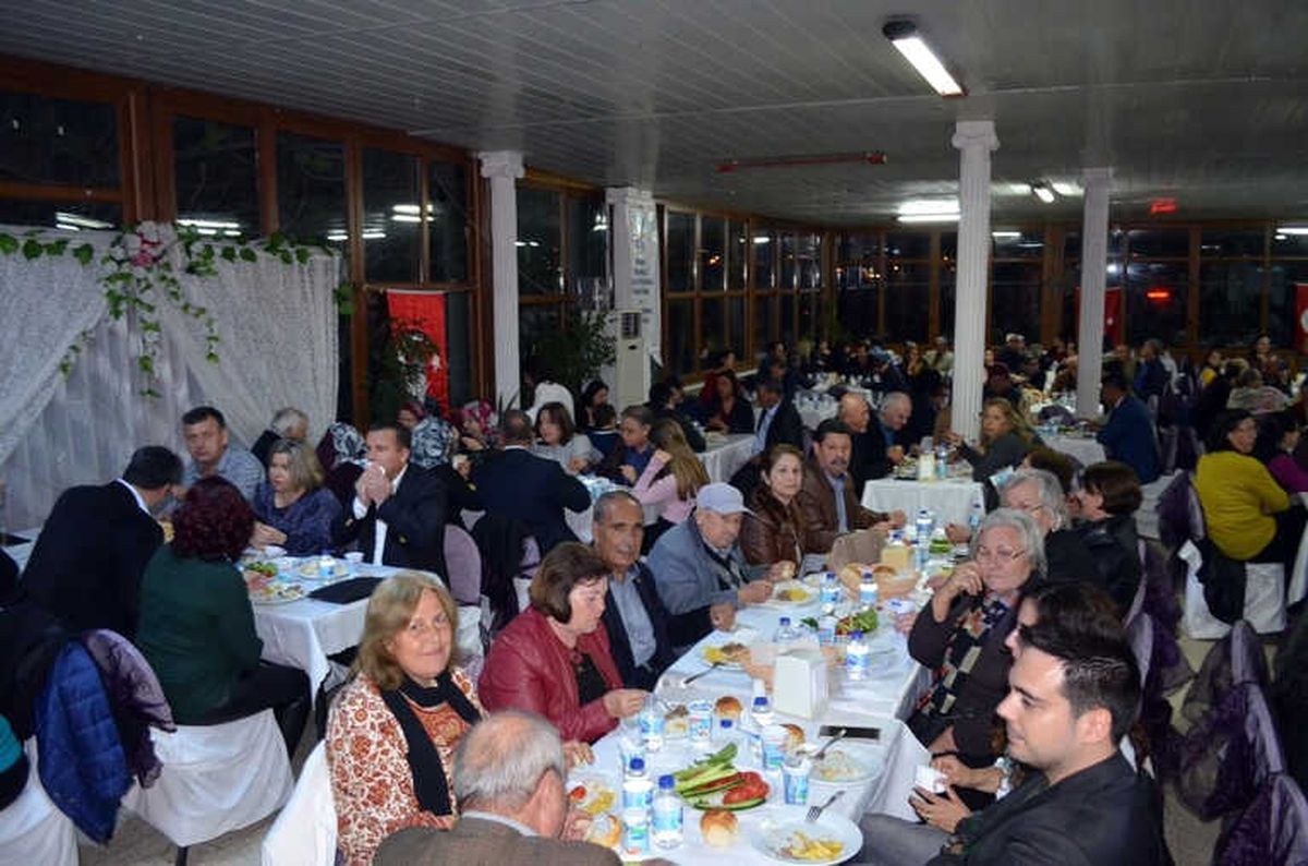 Didim\'de Mübadele Torunları Yemekte Buluştu