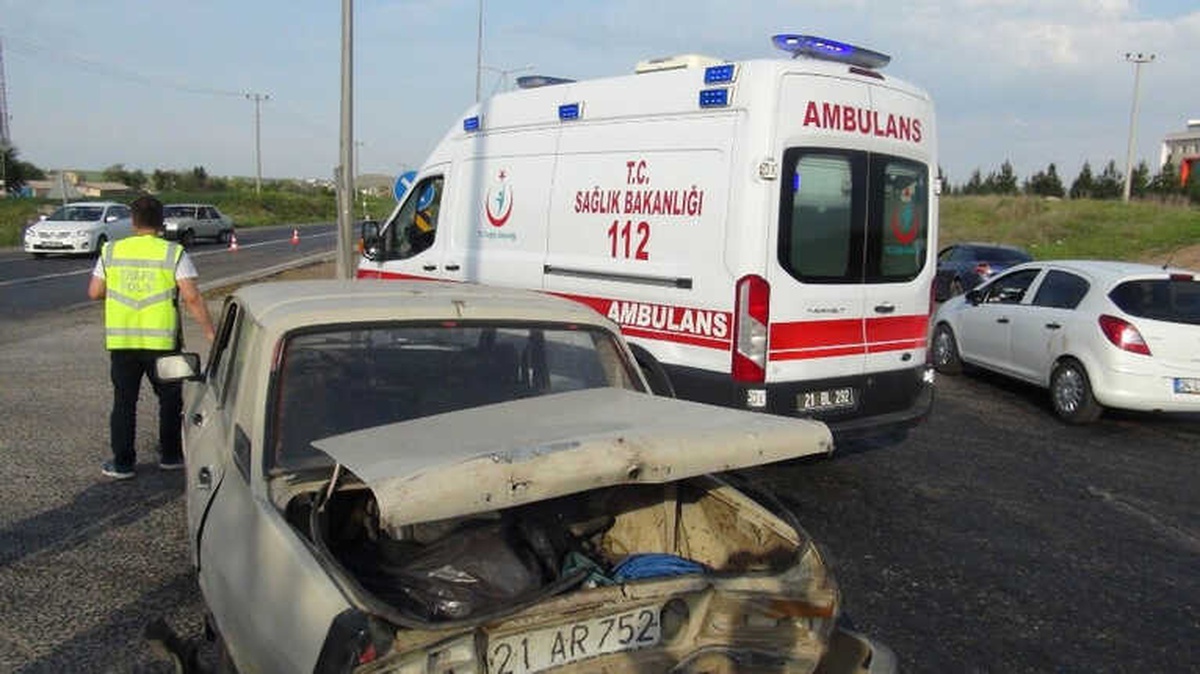 Diyarbakır\'da Zincirleme Trafik Kazası: 1\'i Ağır 7 Yaralı