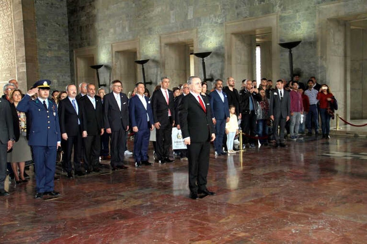 Galatasaray Yönetimi Anıtkabir\'de