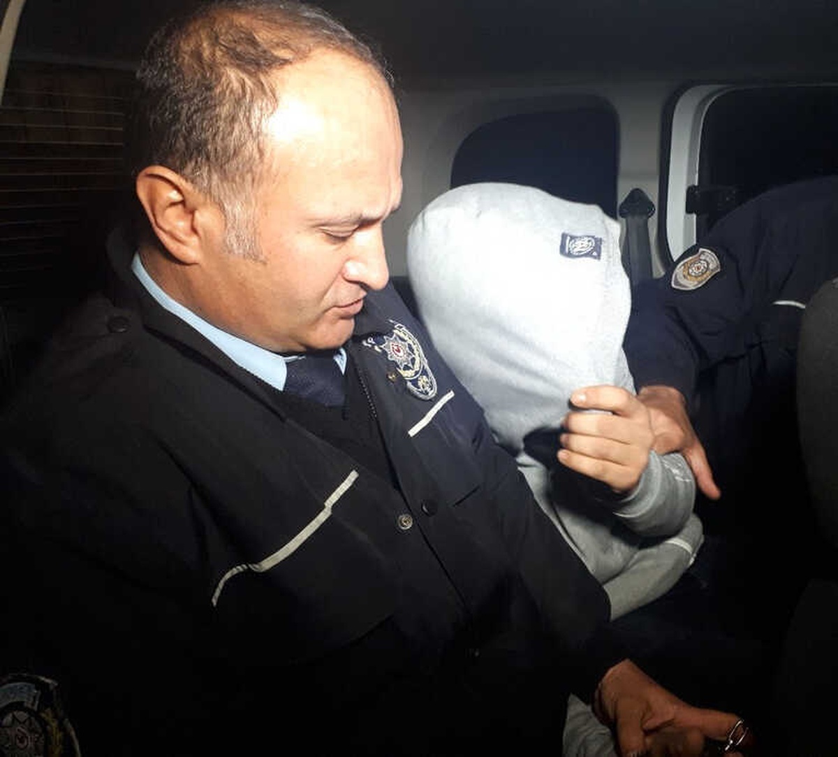 Hırsızlık Şüphelisi Şahıs Polisten Kaçamadı