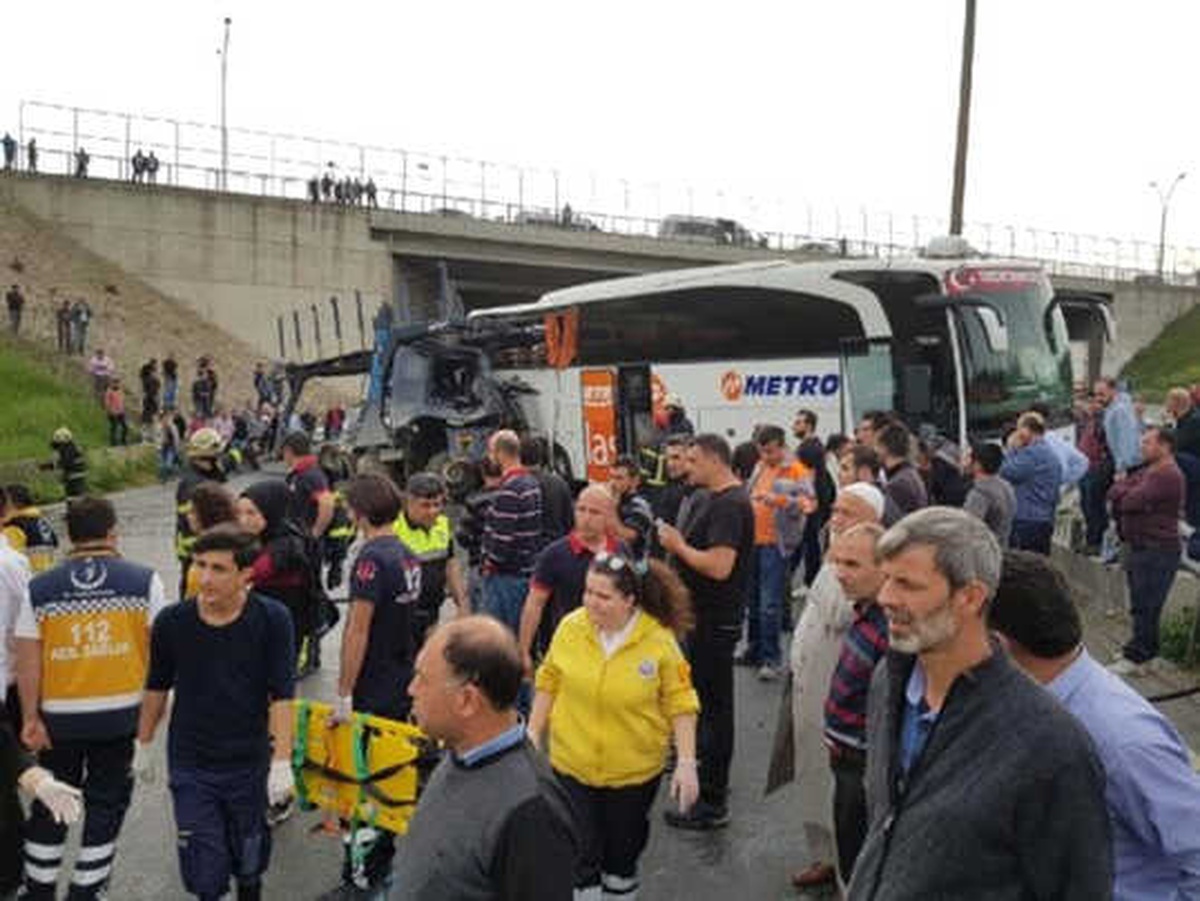 İzmit\'te Tem Yolunda Zincirleme Kaza