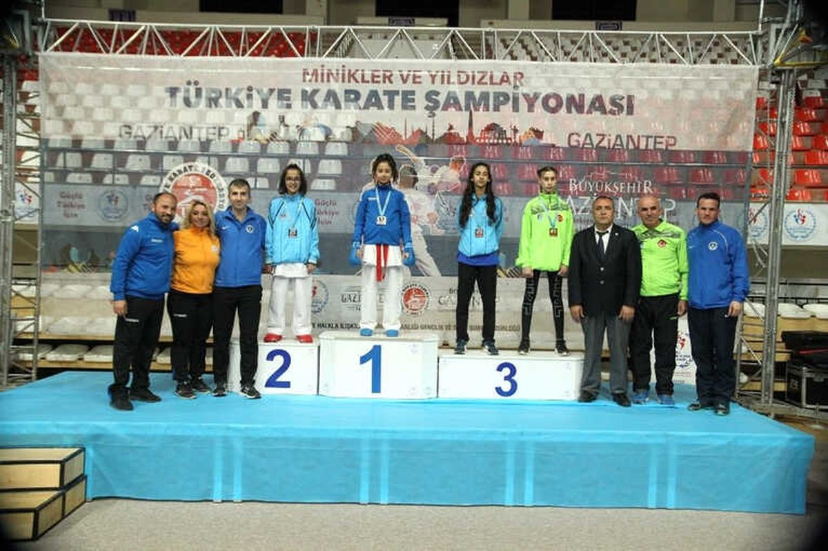 Kağıtsporlu Karateciler\'den 4 Madalya