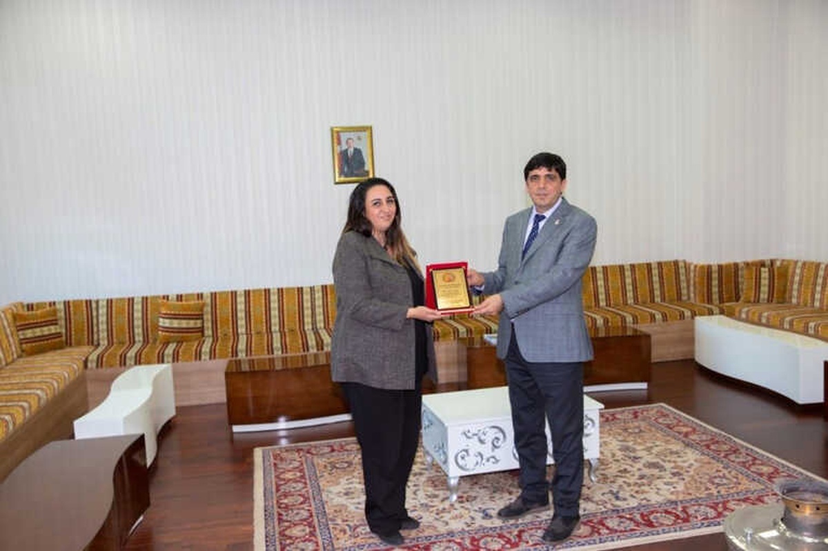 Kansere Gülümse Derneği Rektör Alma\'yı Ziyaret Etti
