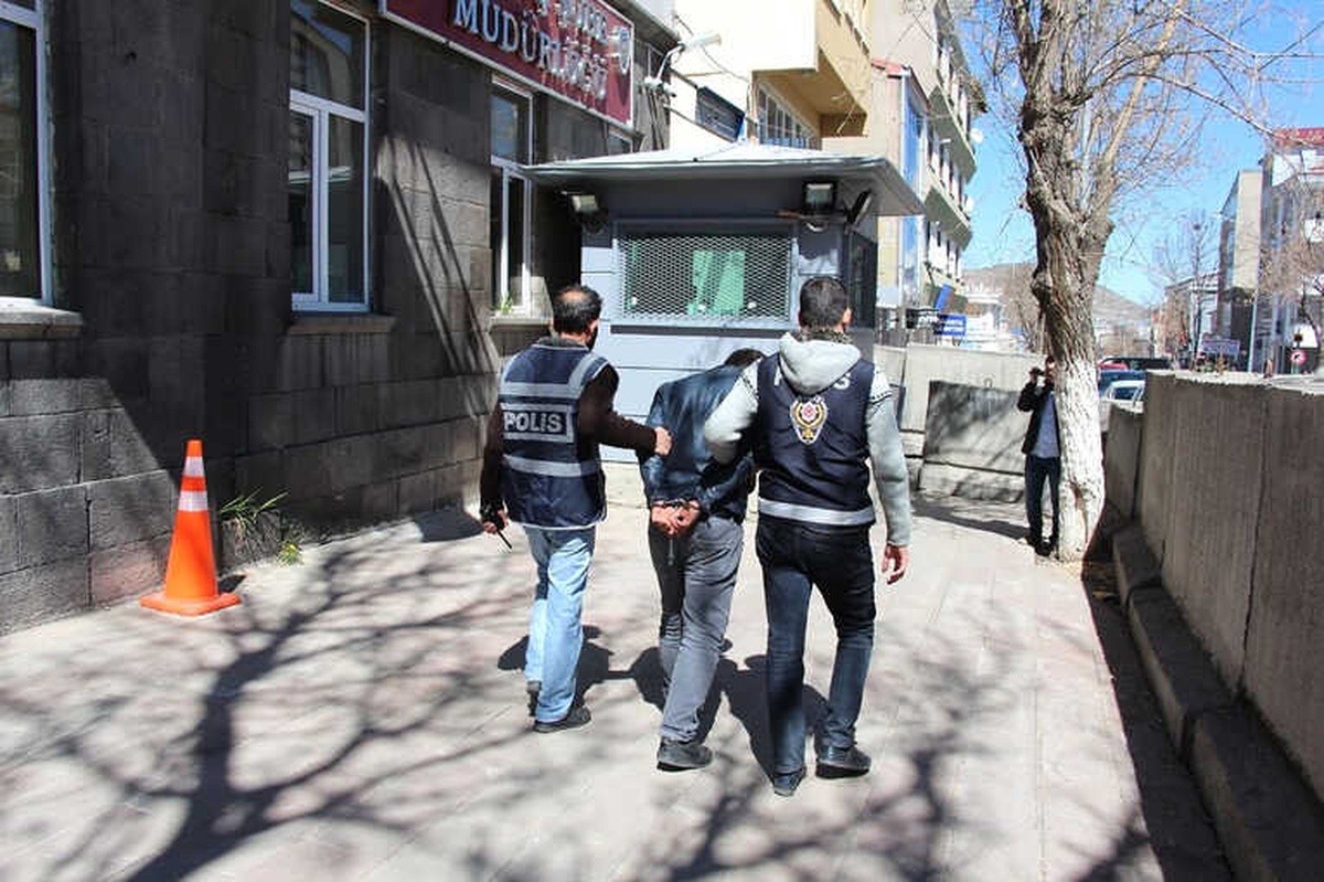 Kars\'ta Yankesici Son İşinde Yakayı Ele Verdi