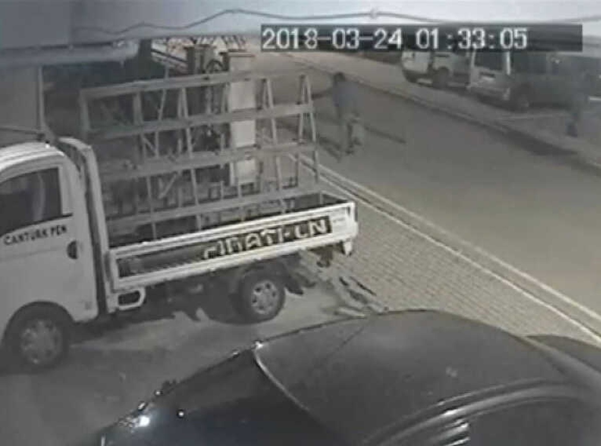 Kocaeli\'de Akü Hırsızları Vatandaşı Bıktırdı