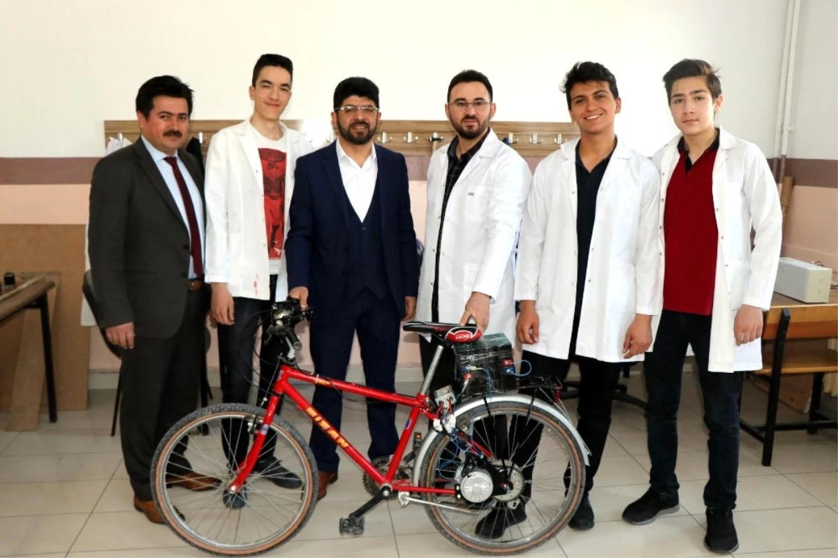 Lise Öğrencileri, Elektrikle Çalışan Bisiklet Yaptı
