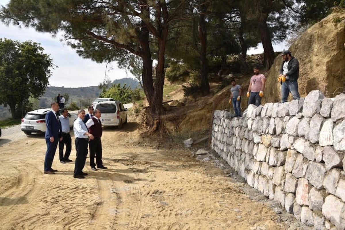 Mahalle Sakinleri İstedi Yunusemre Yapımına Başladı