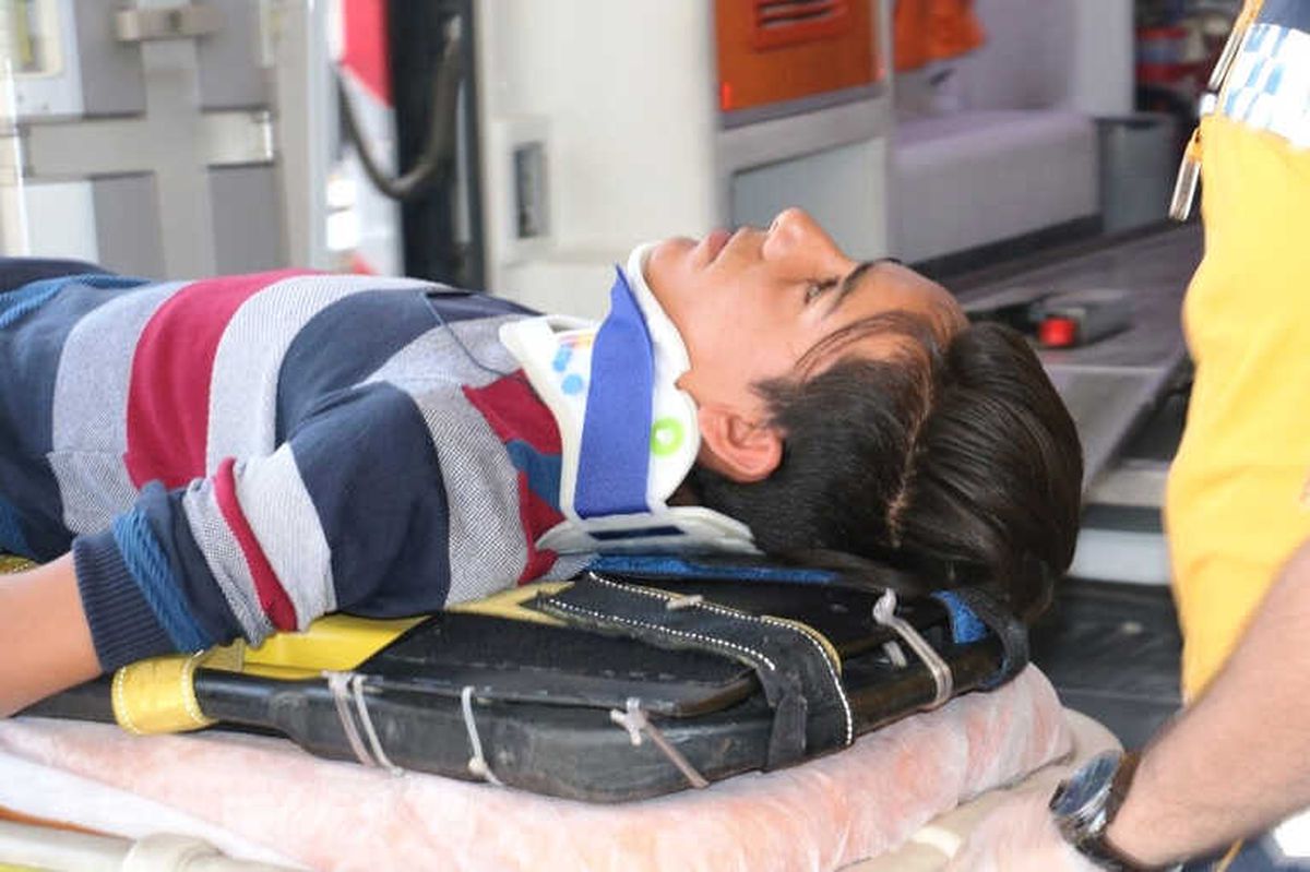 Minibüs Halk Otobüsüne Çarptı: 6 Yaralı