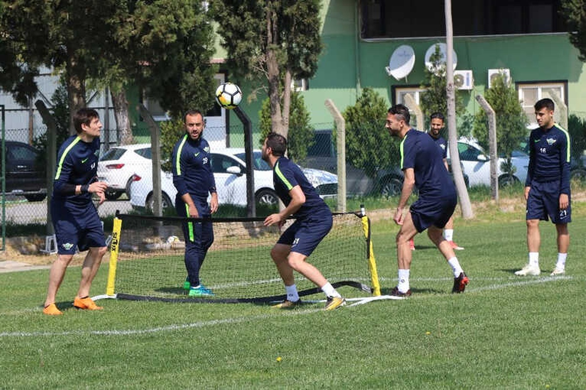 Okan Buruk: "Üzücü Bir Mağlubiyet Aldık, Bunu Unutmamız Gerekiyor"