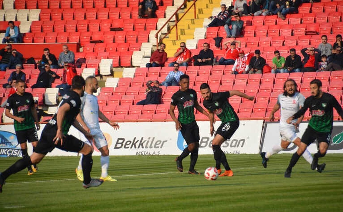 Spor Toto 1. Lig: Balıkesirspor Baltok: 2 - Denizlispor: 1 (İlk Yarı)
