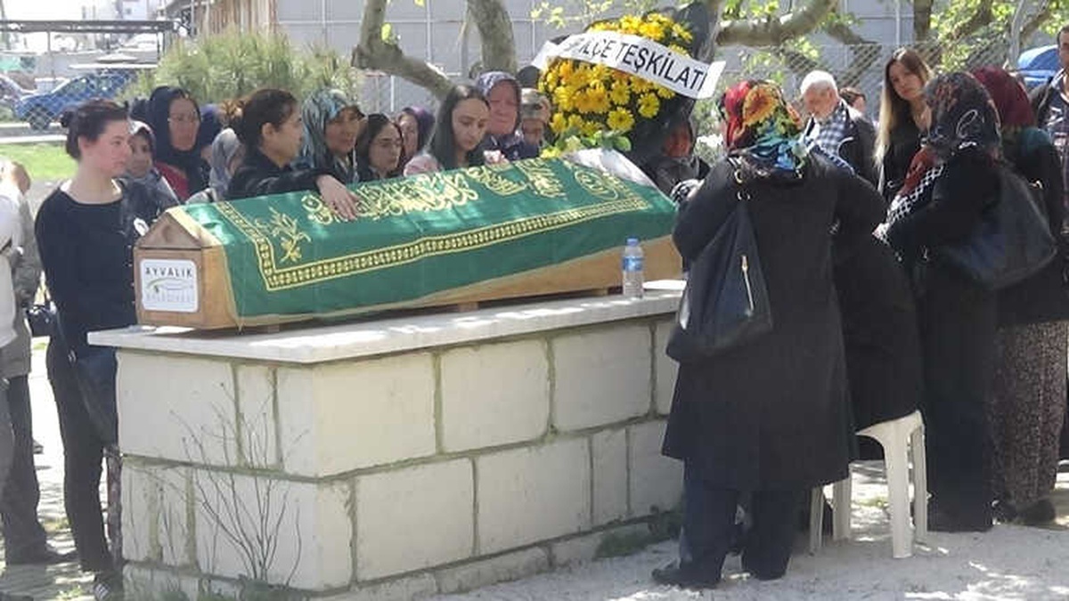 Trafik Kazasında Hayatını Kaybeden 3 Genç Son Yolculuklarına Uğurlandı