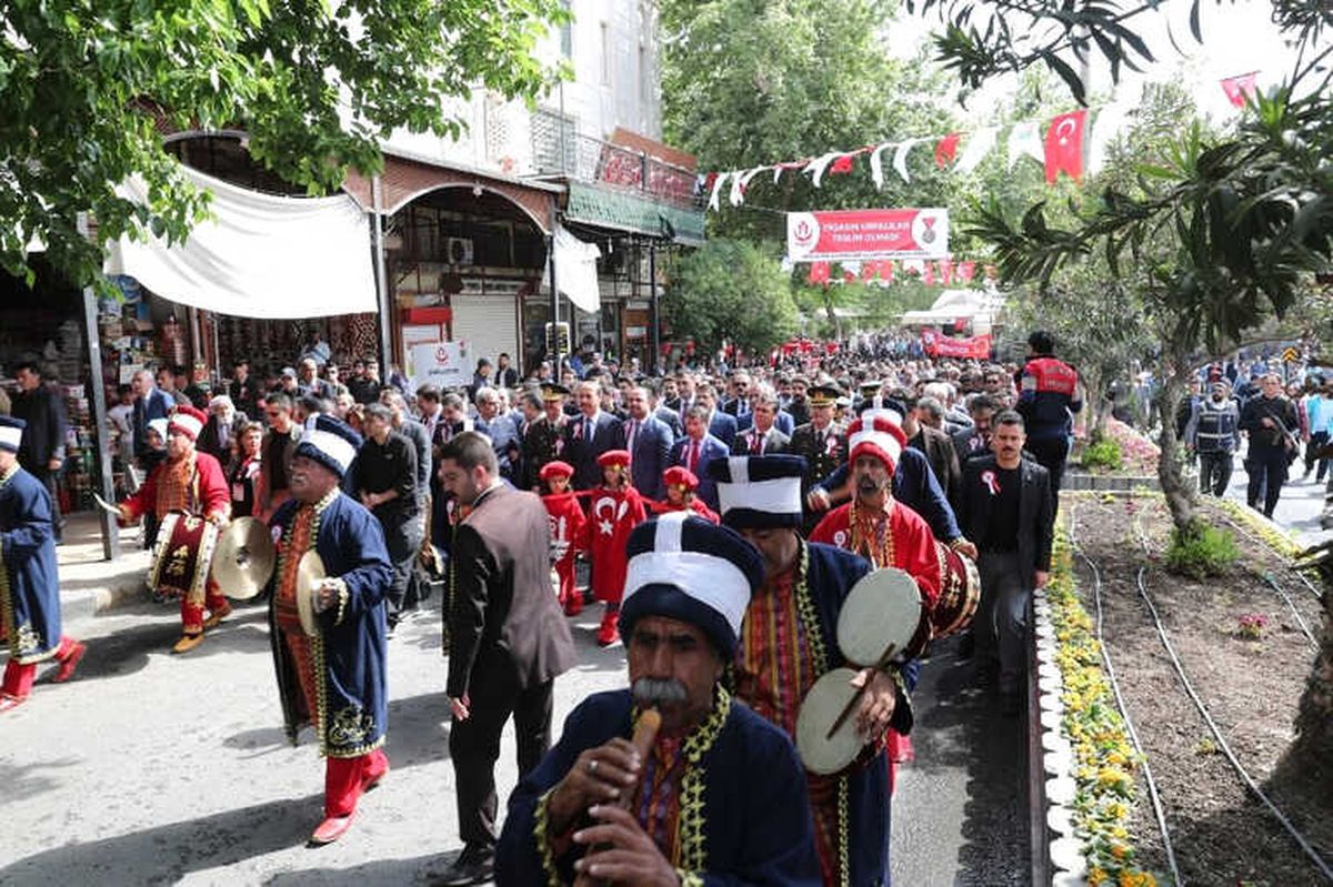 Urfa\'nın Kurtuluş Etkinlikleri Kortej Yürüyüşüyle Devam Etti