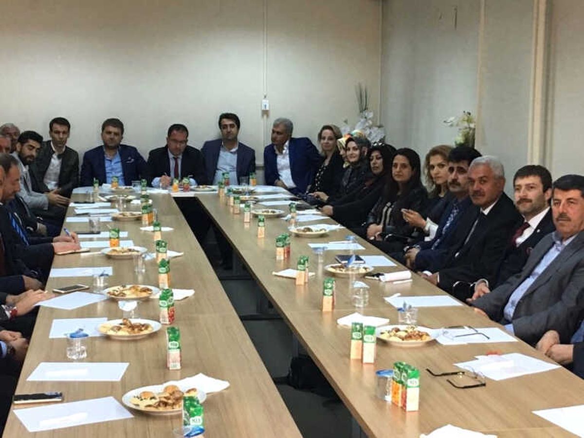 AK Parti\'den \'İl Yönetim Kurulu\' Toplantısı