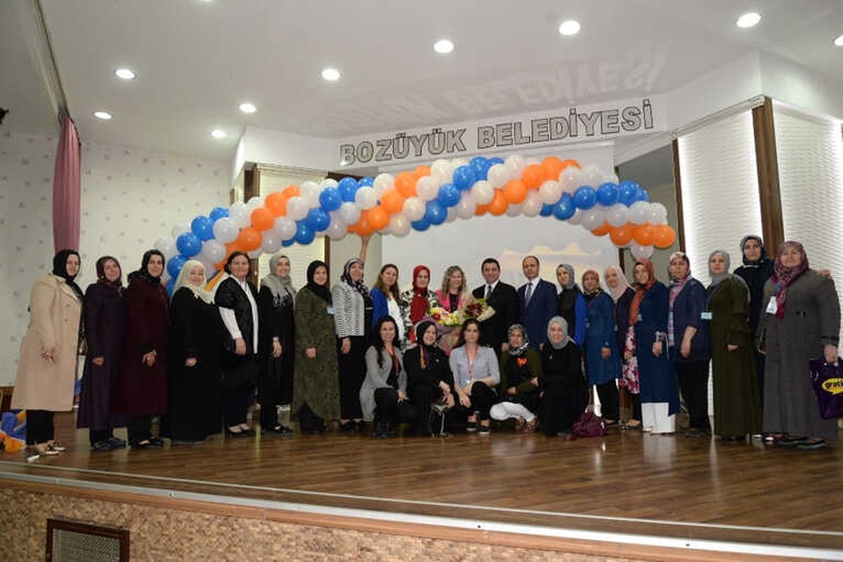 AK Parti Kadın Kolları Bilgilendirme ve İstişare Toplantısı Yapıldı.