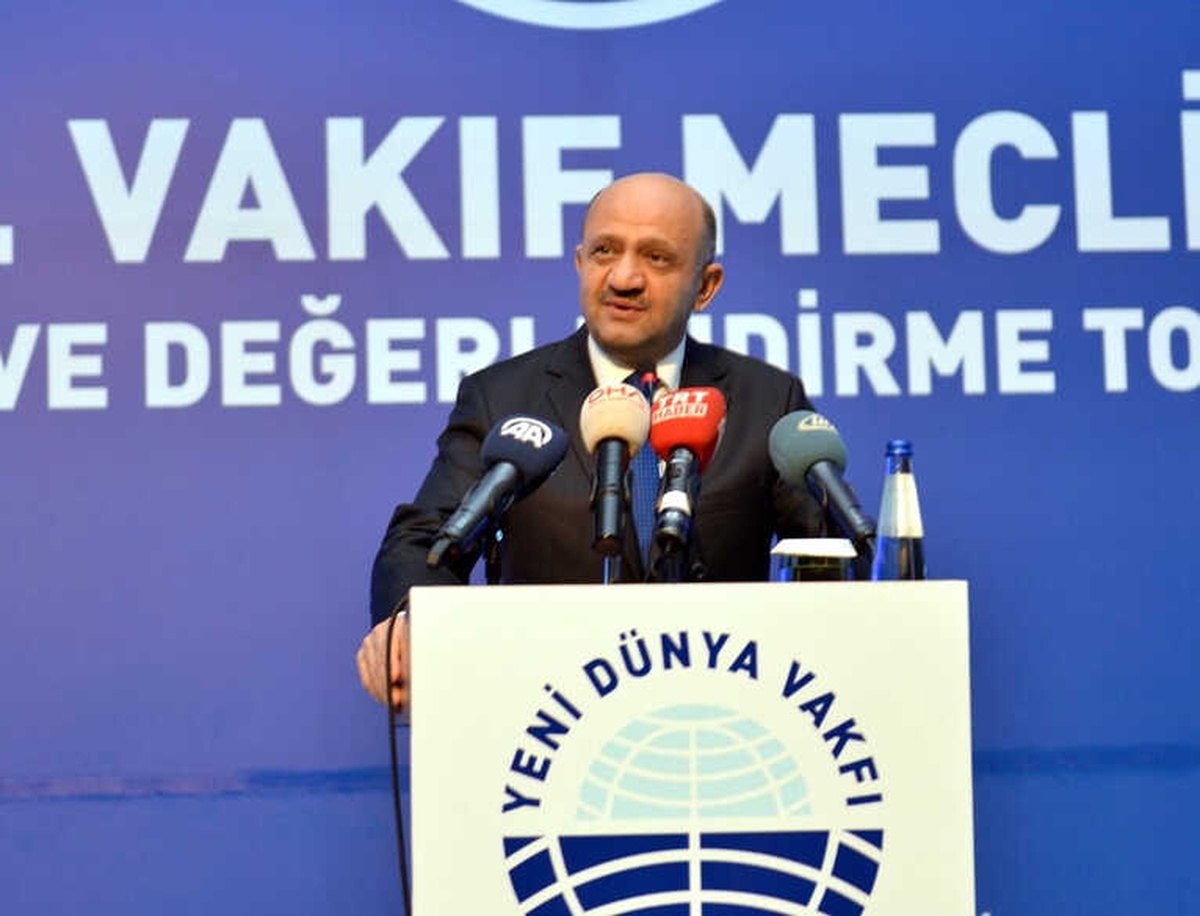 Başbakan Yardımcısı Fikri "İnsanlık Dolu Dizgin Bir Belirsizliğe Doğru Gidiyor"