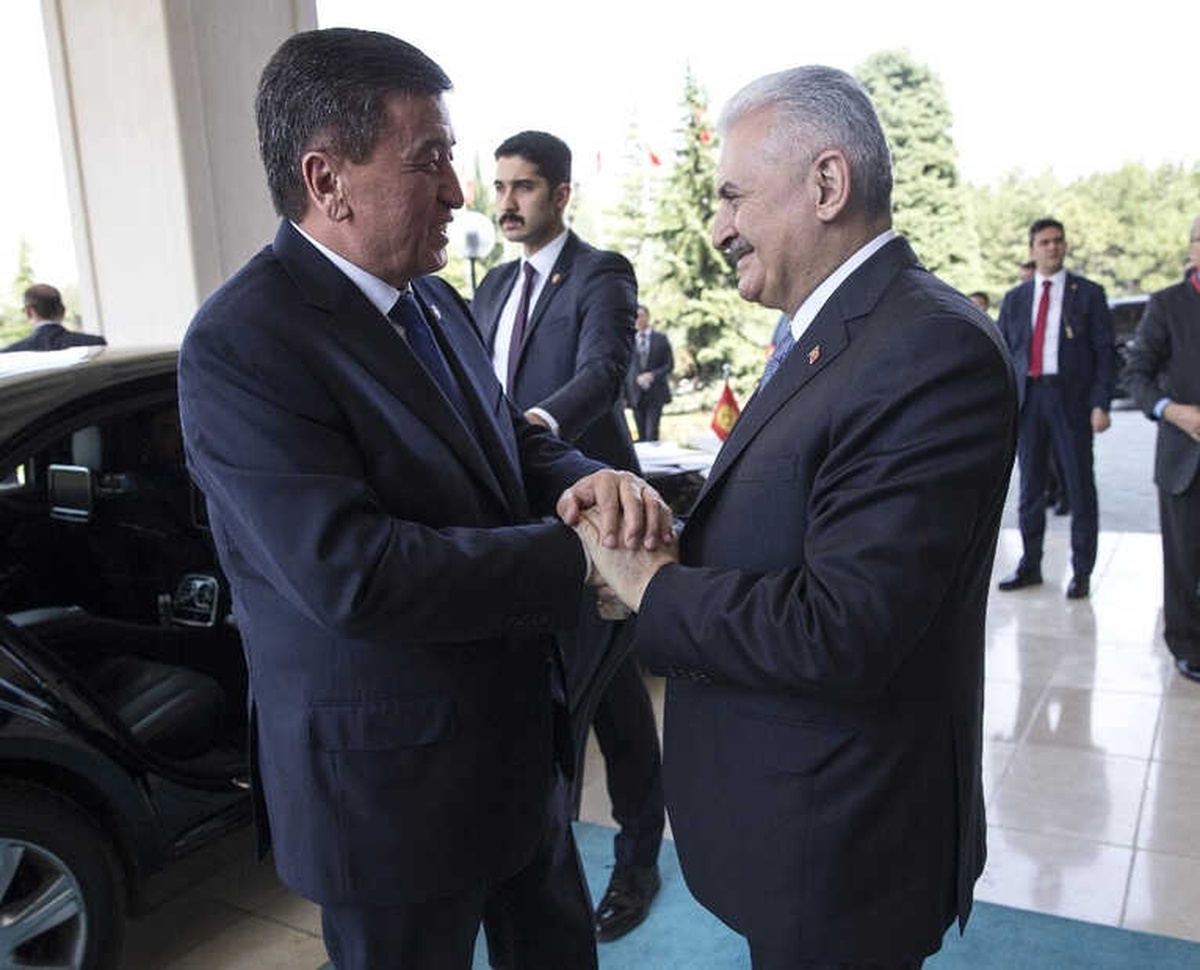 Başbakan Yıldırım Kırgızistan Cumhurbaşkanı Ceenbekov ile Görüştü