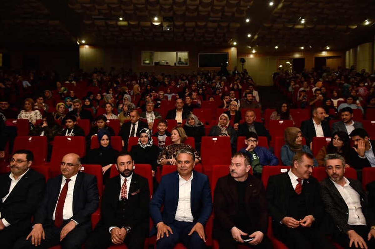 Başkan Uysal, Erzincanlılar Gecesine Katıldı