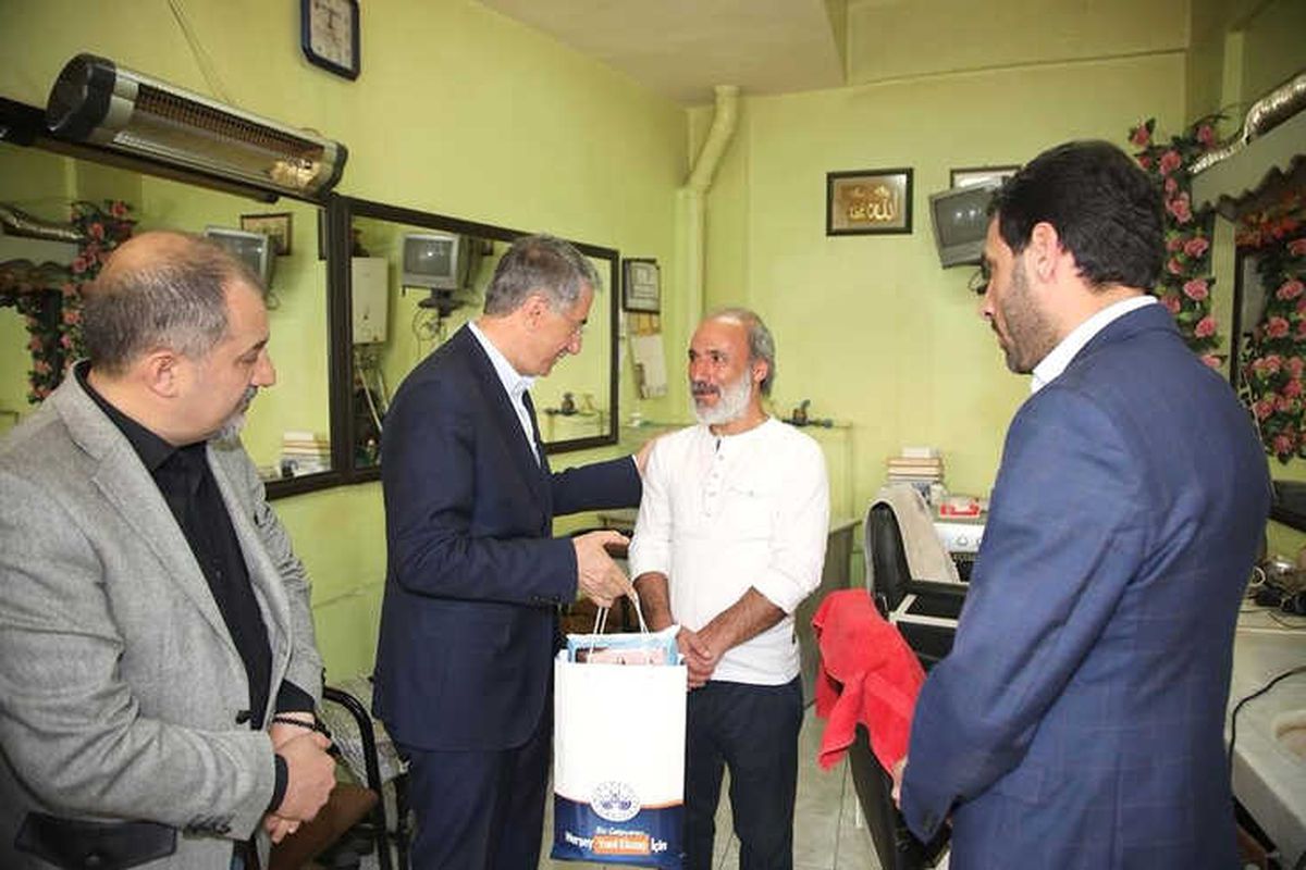 Belediyeden Kuaförlere Tek Kullanımlık Havlu