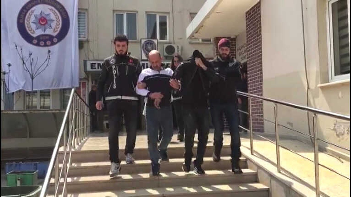 Bursa\'da Metamfetamin Operasyonu: 13 Kişi Göz Altına Alındı