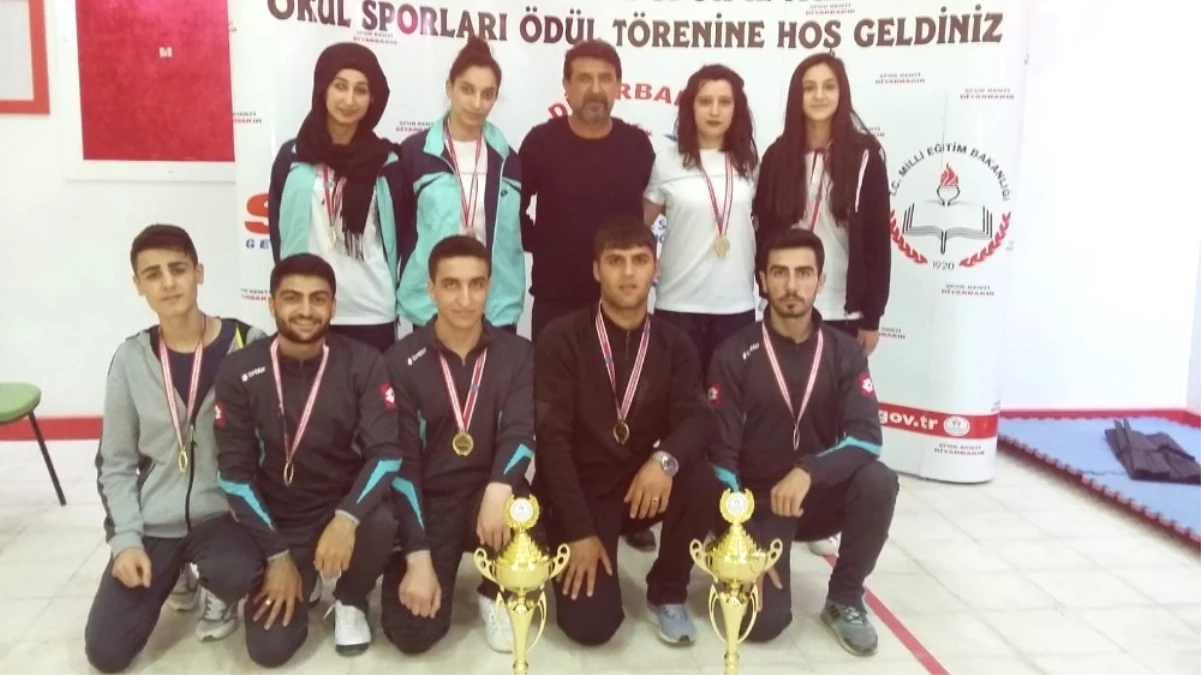 Diyarbakır Koşuyolu Mta Lisesi, Malatya\'ya Kilitlendi