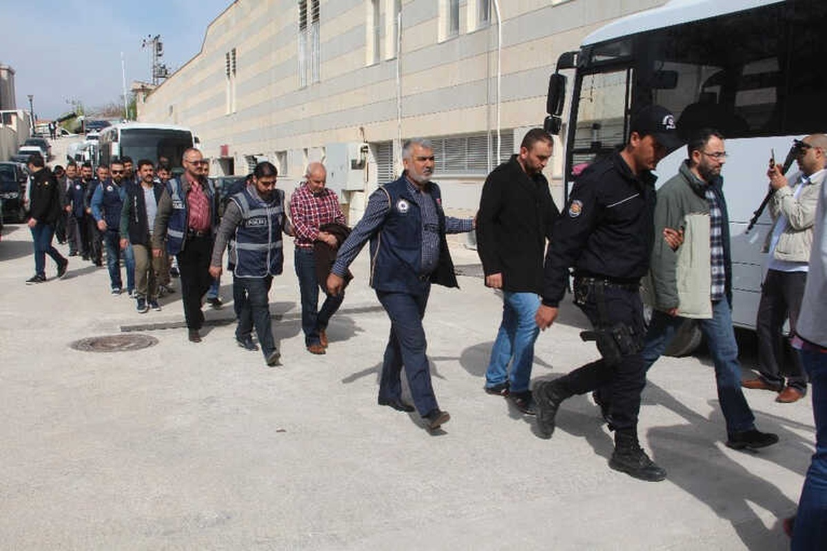 Elazığ Merkezli 21 İlde Fetö Operasyonu: 27 Şüpheli Tutuklandı