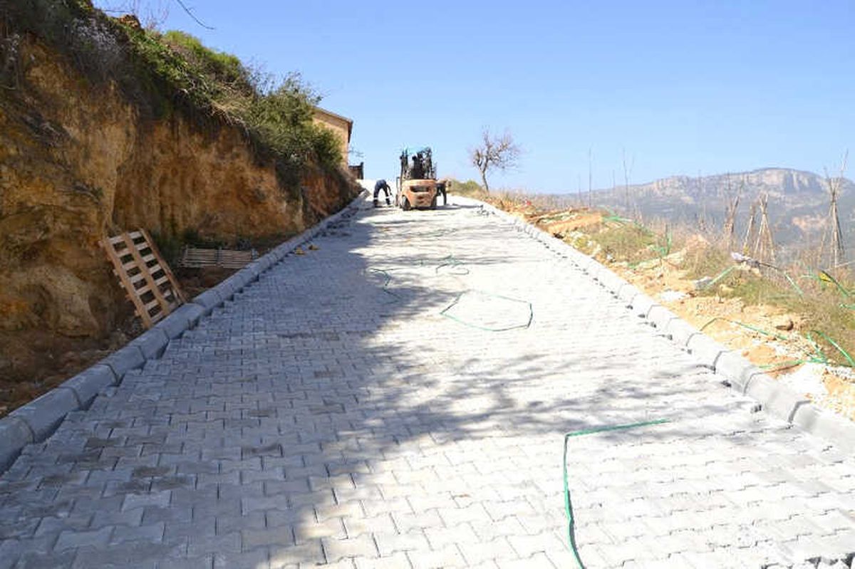 Erdemli\'de Yol Çalışmaları