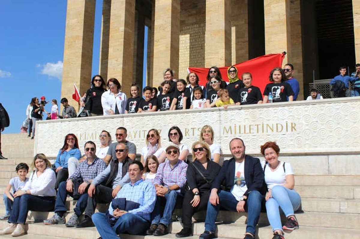 Gkv 1985 ve 2018 Mezunları Anıtkabir\'de