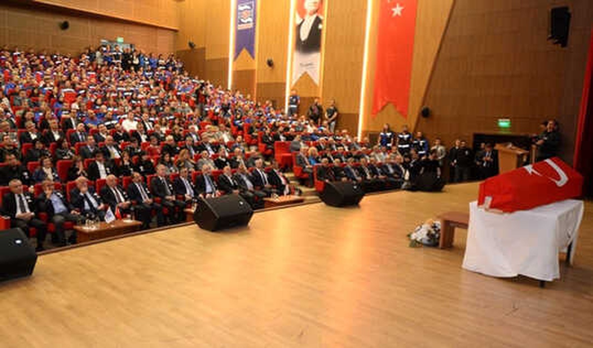 İş Adamı Yolbulan\'ın Cenazesi Toprağa Verildi