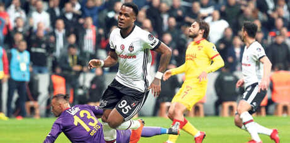 Larin\'e Daha Çok Forma