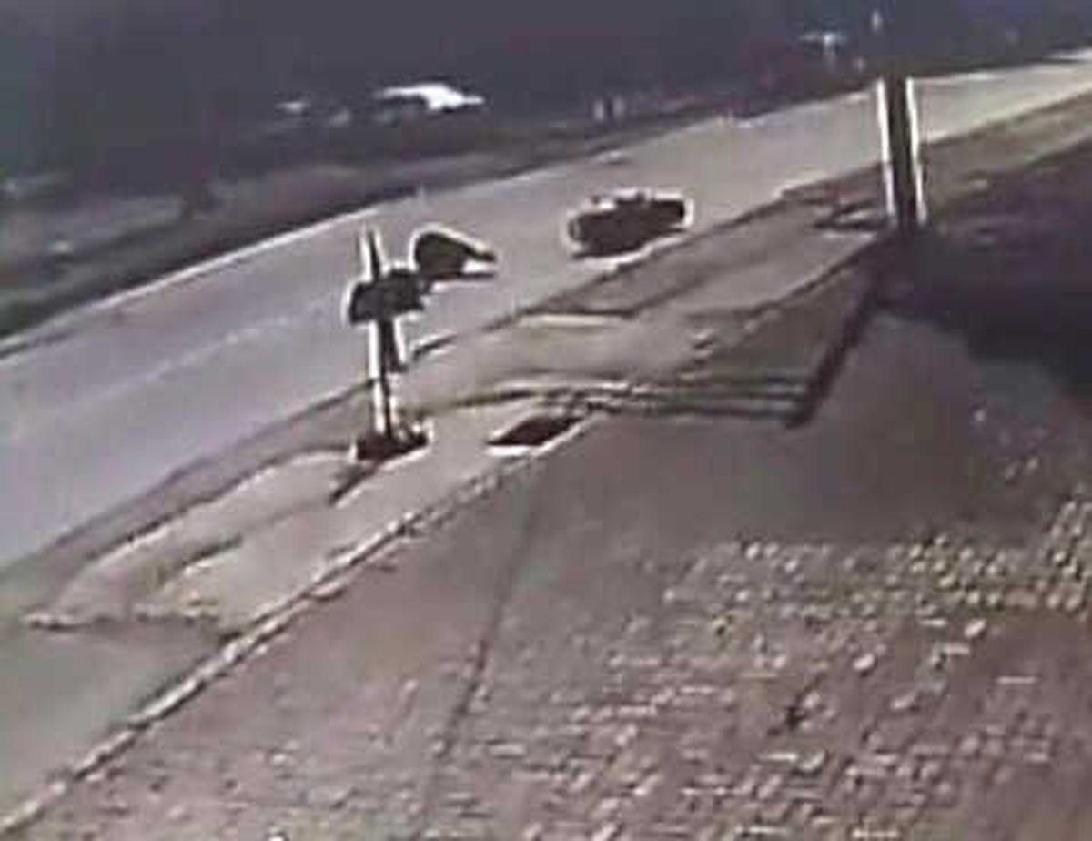 Motosiklet Sürücüsü Yayaya Çarptı: 2 Yaralı