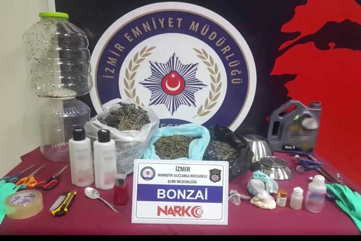 Narkotik Polisinden Balıkçı Barınağındaki Teknelere Uyuşturucu Operasyonu