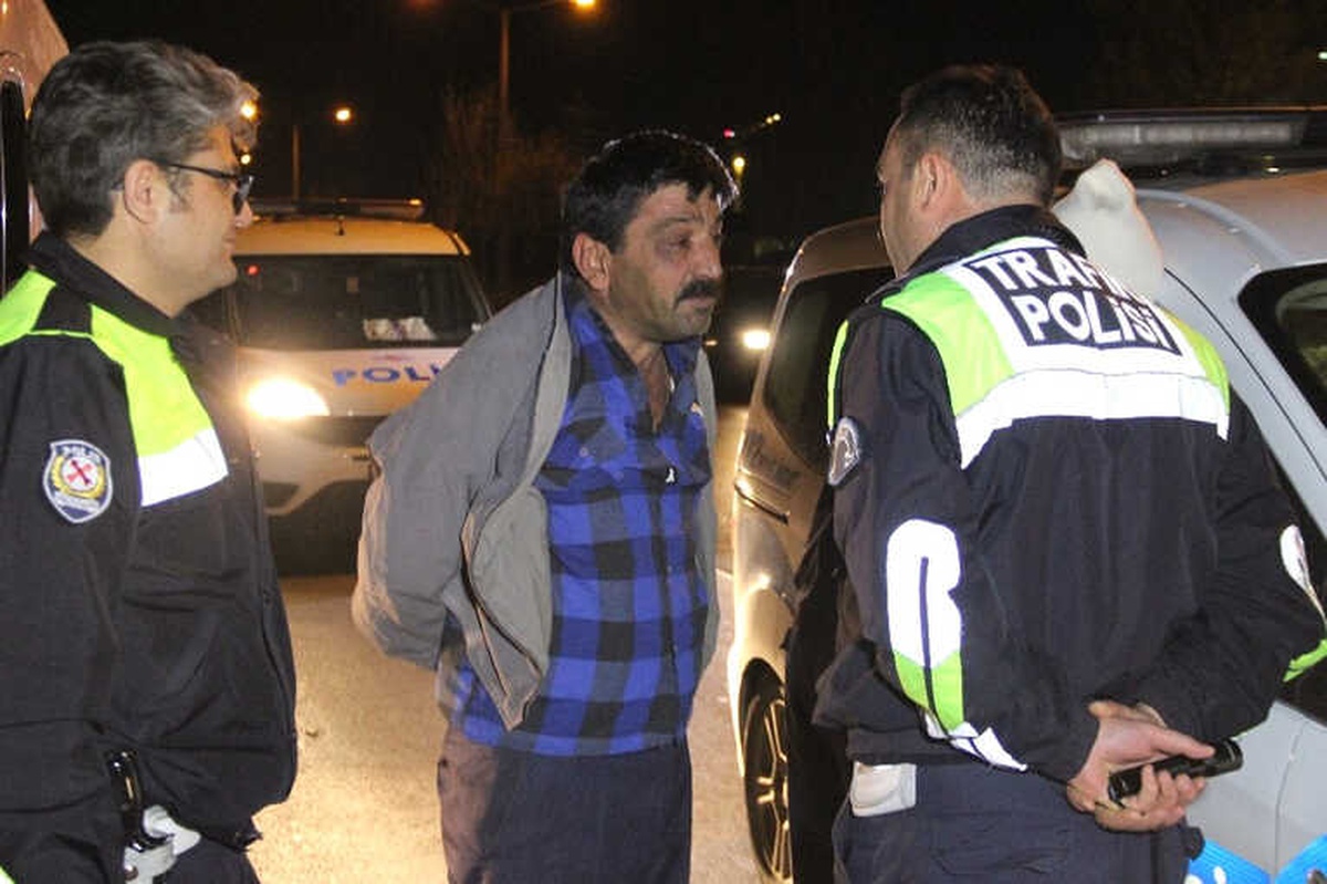Polisten 20 Kilometre Kaçtı, Yakalanınca "Görmedim" Dedi