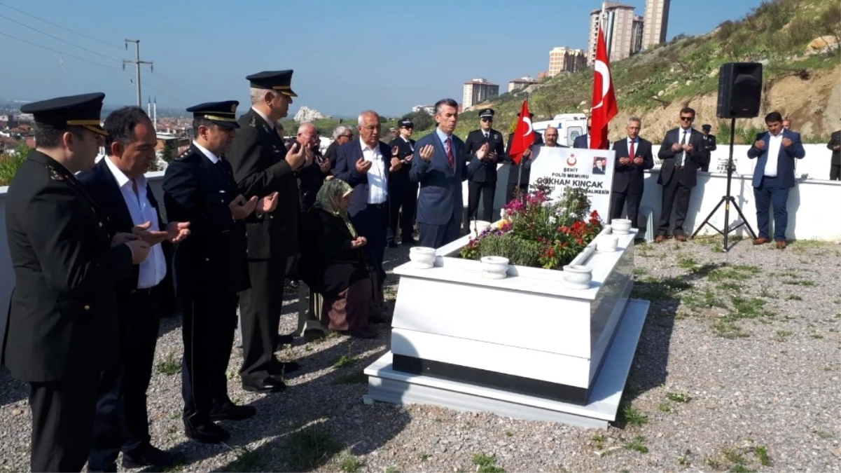 Şehit Polis Memuru Mezarı Başında Anıldı