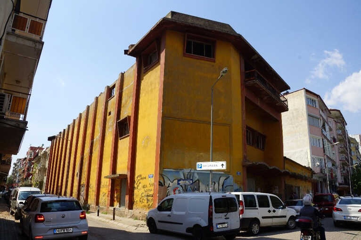 Tarihi Sinemayı Yazı Tahtasına Çevirdiler