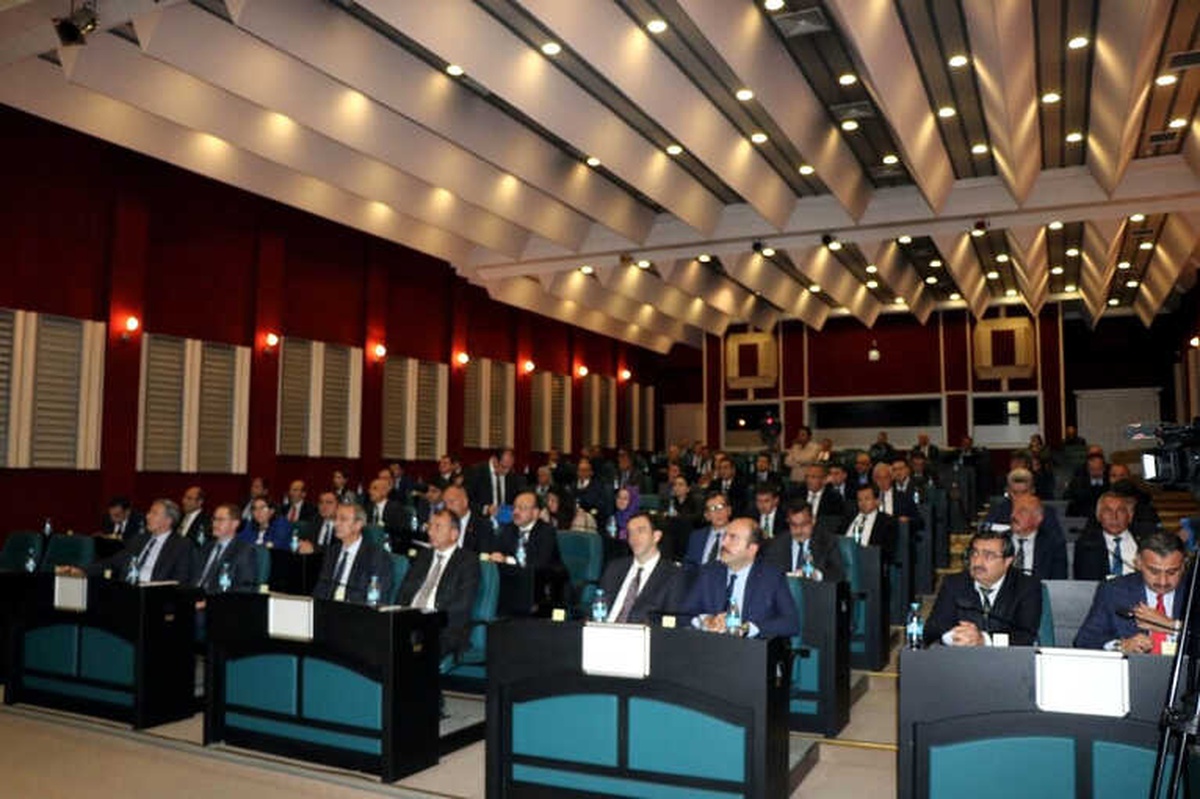 Vali Kamçı: "2018\'in İlk 3 Ayında 748 Proje İçin 1 Milyon 330 Milyon TL Ödenek Ayrıldı"