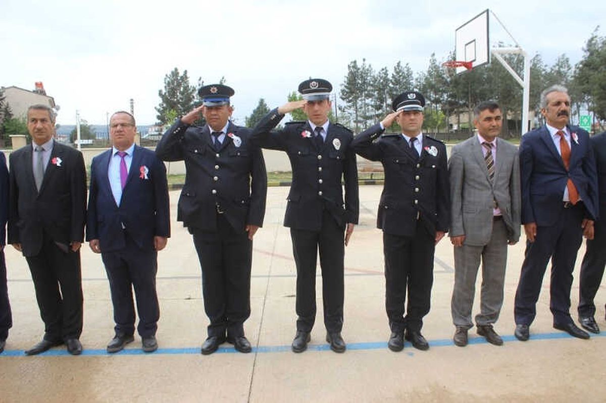 Yavuzeli\'nde 10 Nisan Coşkusu