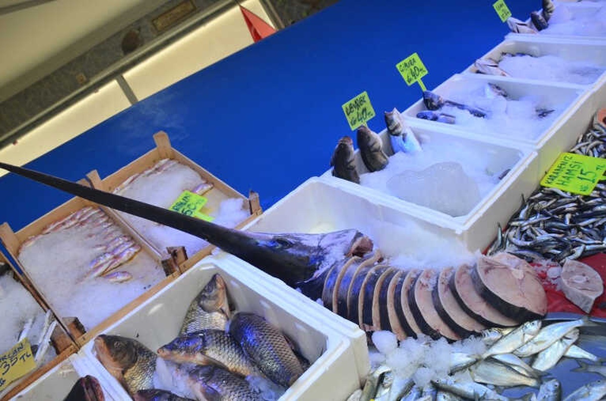 35 Kiloluk Kılıç Balığı 2 Saatte Tükendi