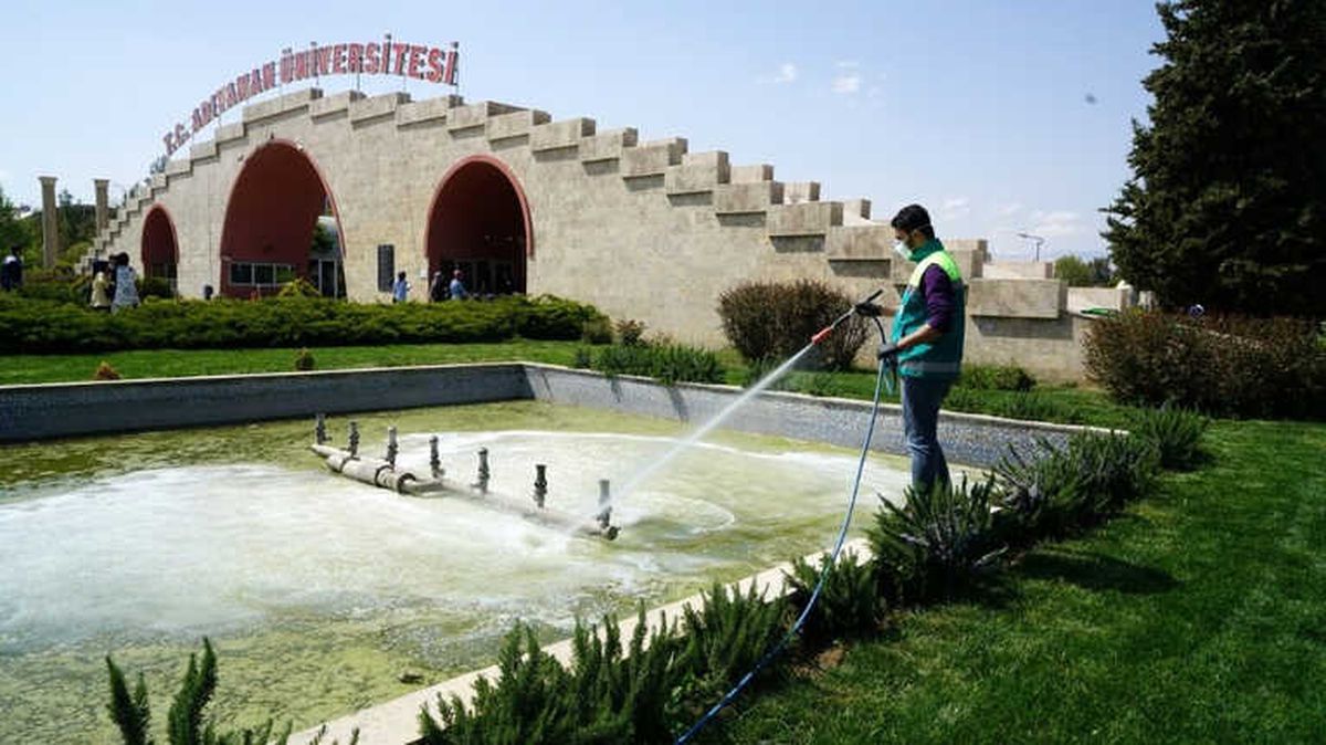 Adıyaman Üniversitesinde İlaçlama Çalışması Yapıldı