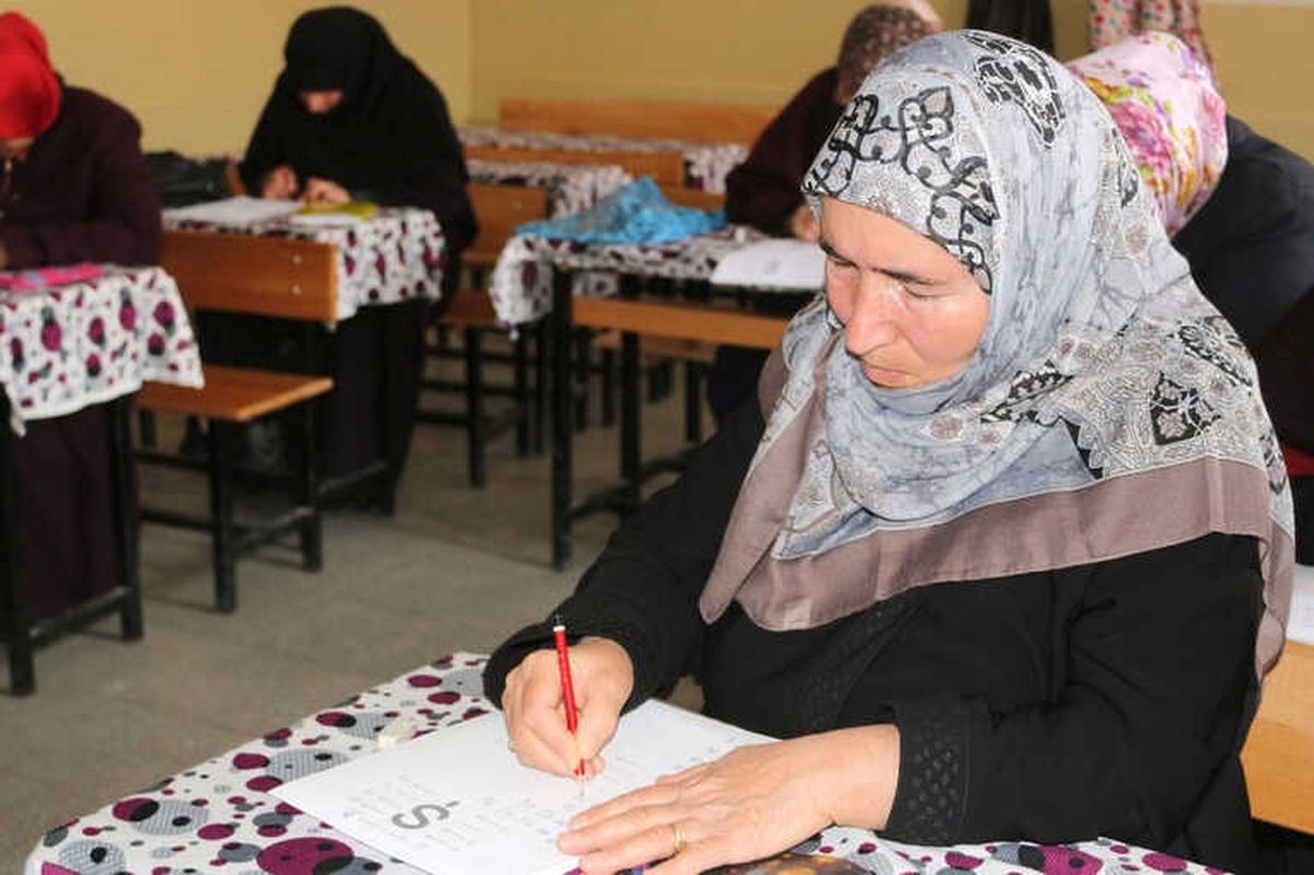 Ağrı\'da Kadınların Okuma Azmi