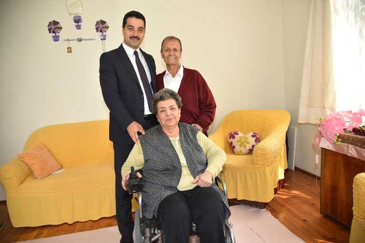 Alanya Belediyesi\'nden Engelli Vatandaşa Akülü Araba