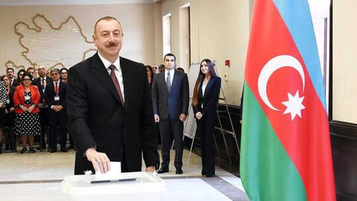 Sandık Çıkış Anketine Göre Aliyev Seçimi Kazandı