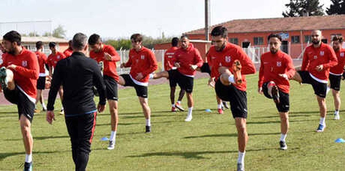 Balıkesirsporlu Futbolcular Antrenmana Çıkmadı
